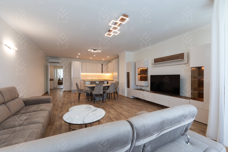 A louer  3 chambres Sofia , Iztok , 181 m² | 65012133