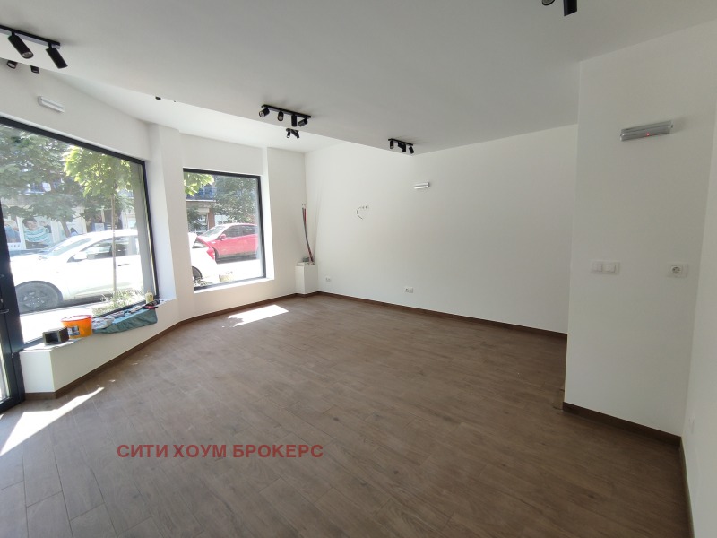 De inchiriat  Magazin Sofia , Borovo , 41 mp | 93672083 - imagine [2]