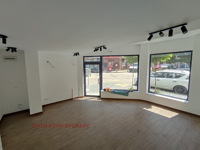 De inchiriat  Magazin Sofia , Borovo , 41 mp | 93672083