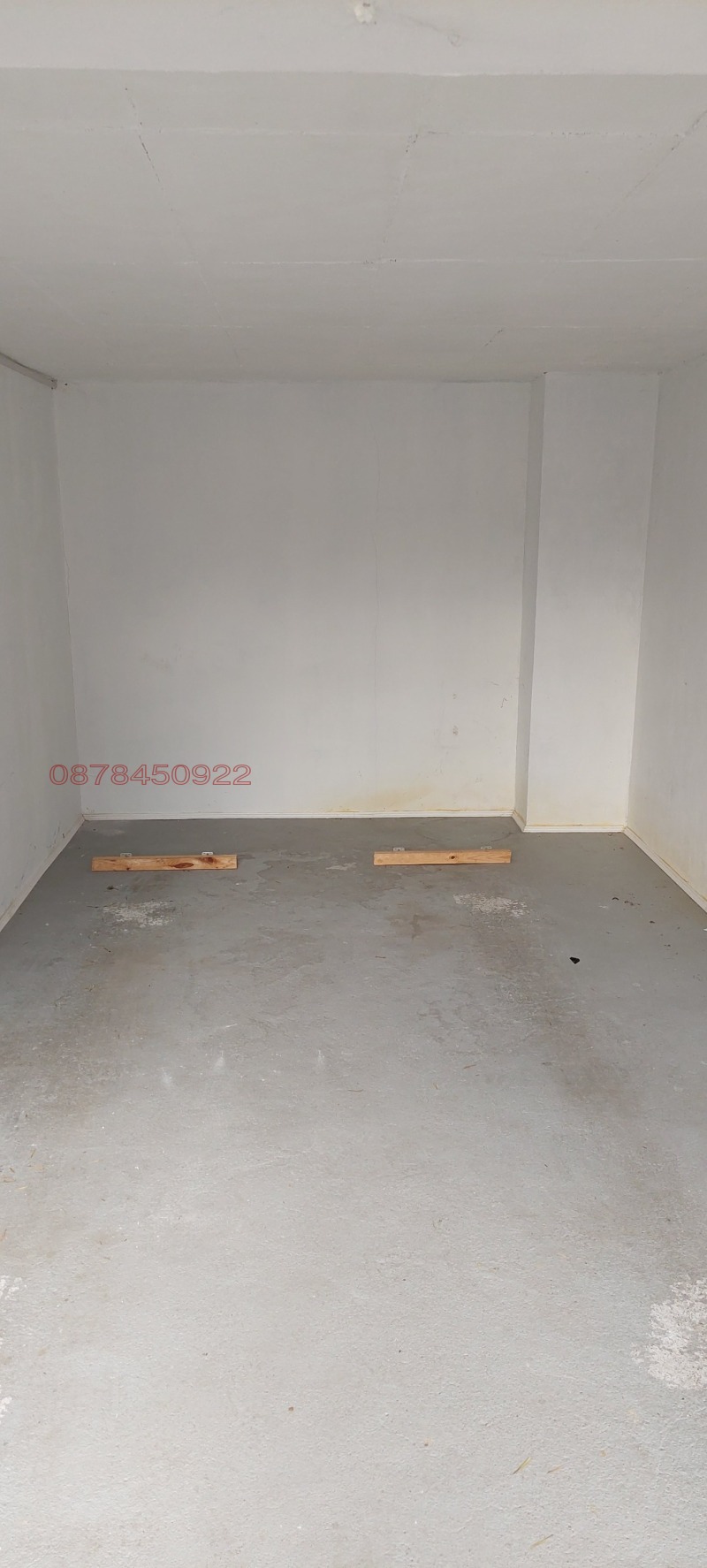 Дава под наем ГАРАЖ, ПАРКОМЯСТО, гр. Русе, Ялта, снимка 4 - Гаражи и паркоместа - 52850281