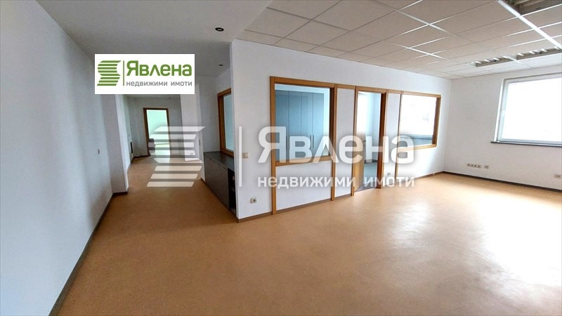 För uthyrning  Kontor Sofia , Vrajdebna , 400 kvm | 96740444 - bild [3]