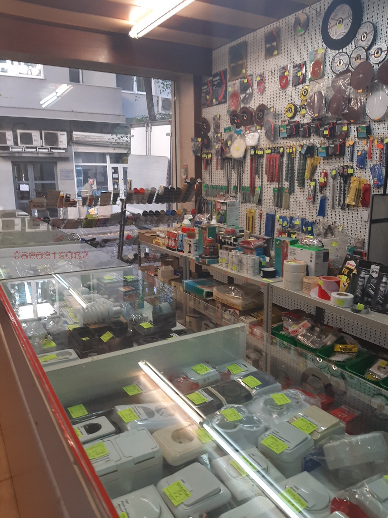 Дава под наем МАГАЗИН, гр. София, Център, снимка 9 - Магазини - 56310816