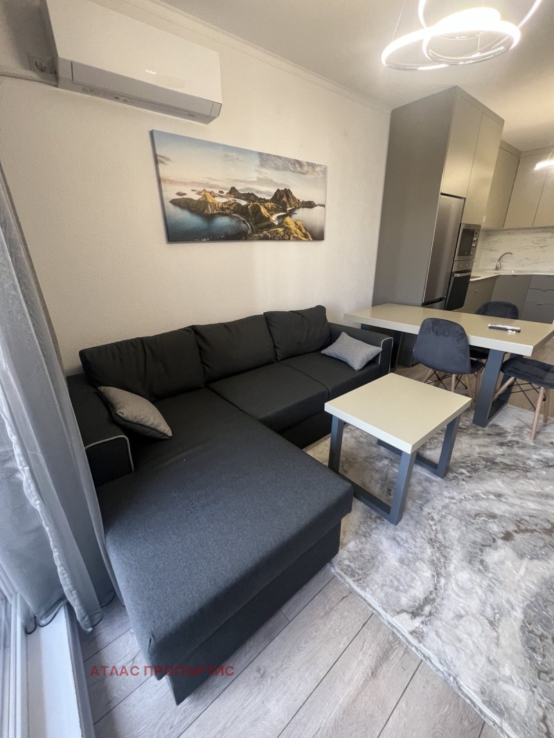 Para alugar  1 quarto Sofia , Studentski grad , 90 m² | 98338183