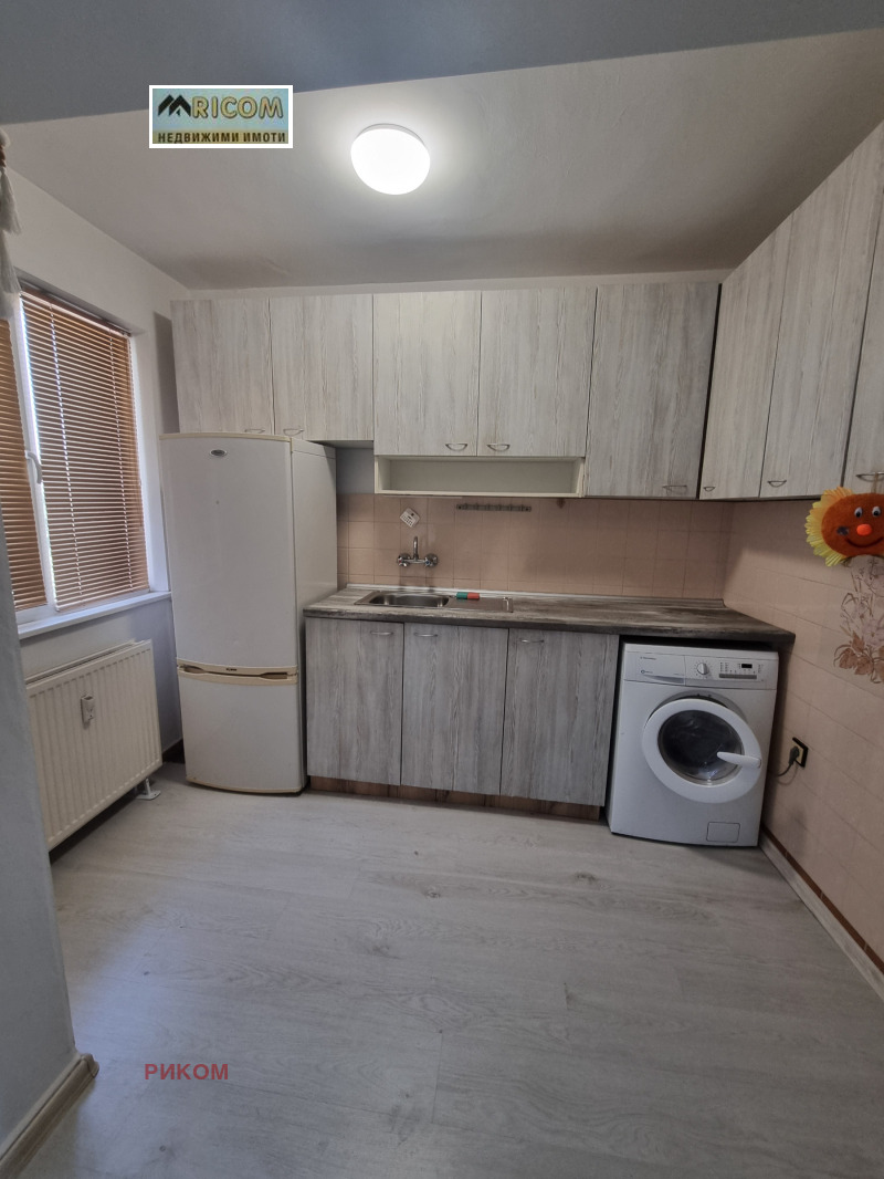 En renta  2 dormitorios Pleven , Idealen tsentar , 120 metros cuadrados | 16516882