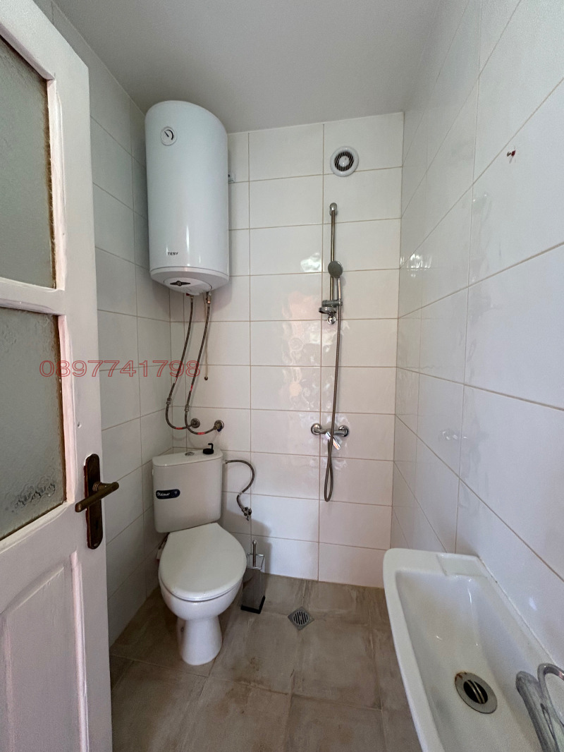 Дава под наем КЪЩА, с. Соколово, област Добрич, снимка 6 - Къщи - 52782479