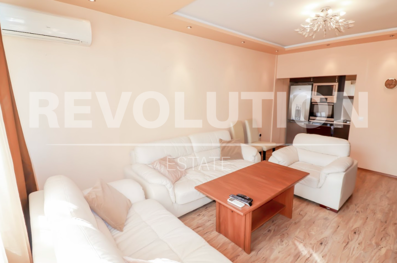 A louer  1 chambre Varna , Tsentar , 65 m² | 95695752