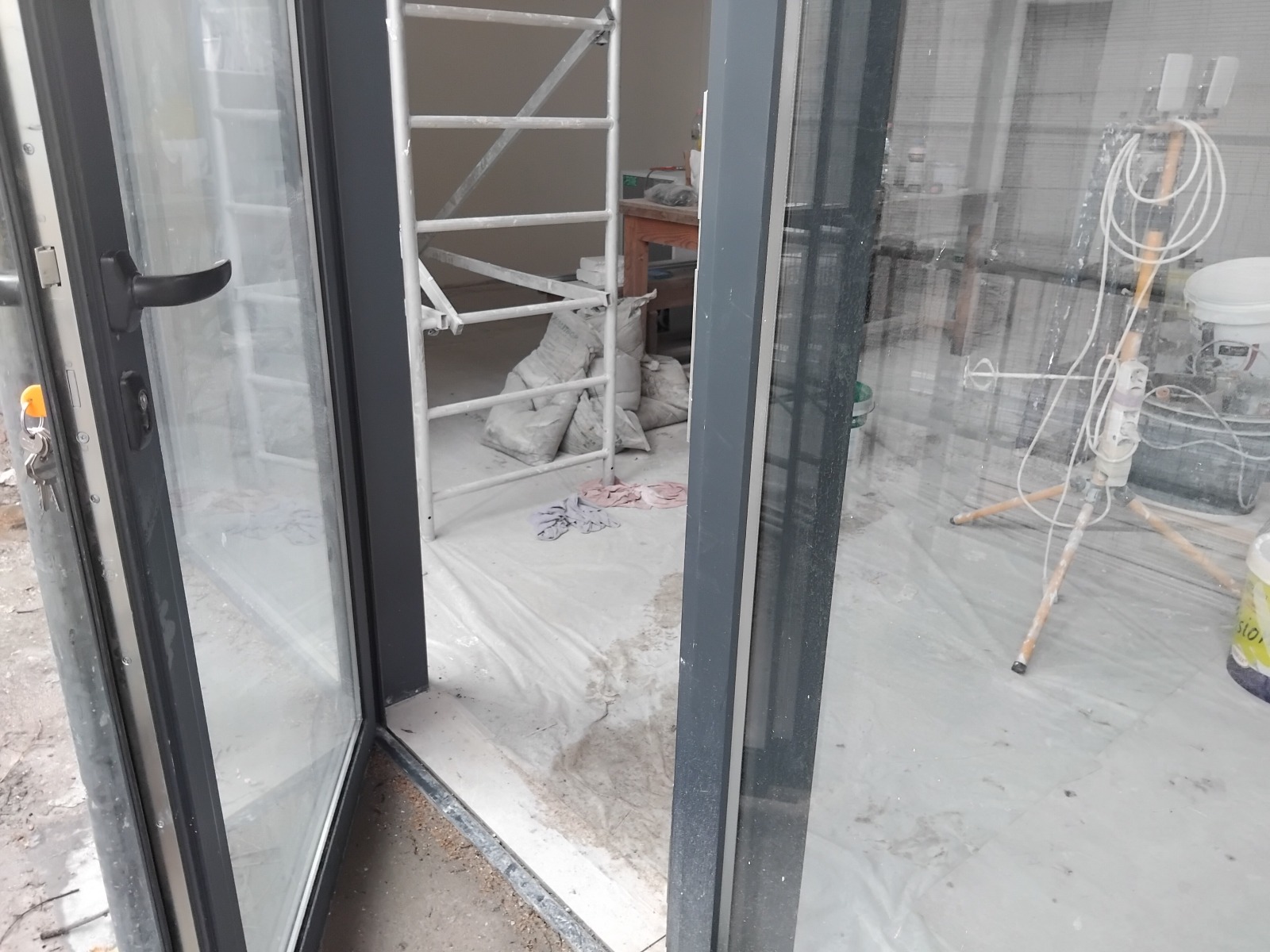 Дава под наем МАГАЗИН, гр. Русе, Център, снимка 9 - Магазини - 53617876