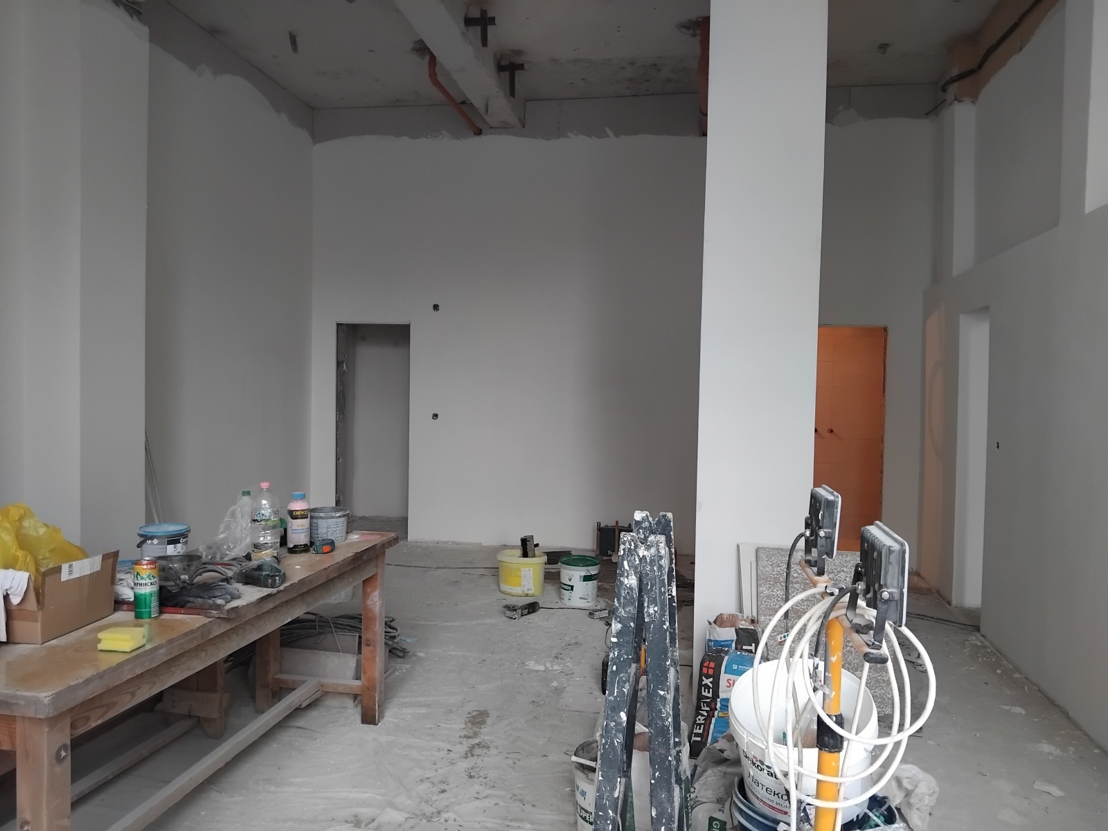 Дава под наем МАГАЗИН, гр. Русе, Център, снимка 8 - Магазини - 53617876