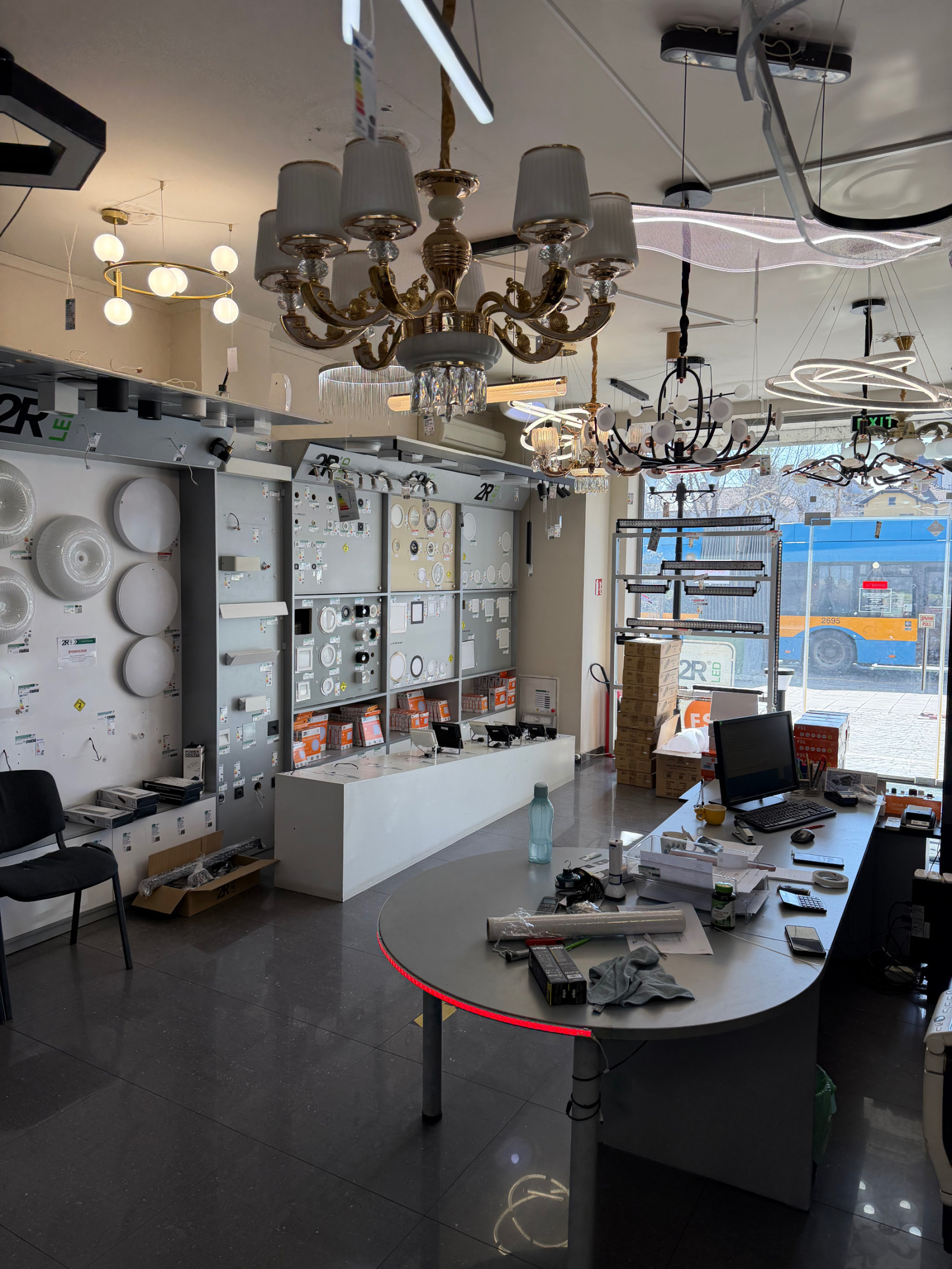 Дава под наем МАГАЗИН, гр. София, Център, снимка 6 - Магазини - 53810424