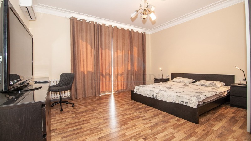 K pronájmu  2 ložnice Sofia , Centar , 140 m2 | 70205385 - obraz [6]