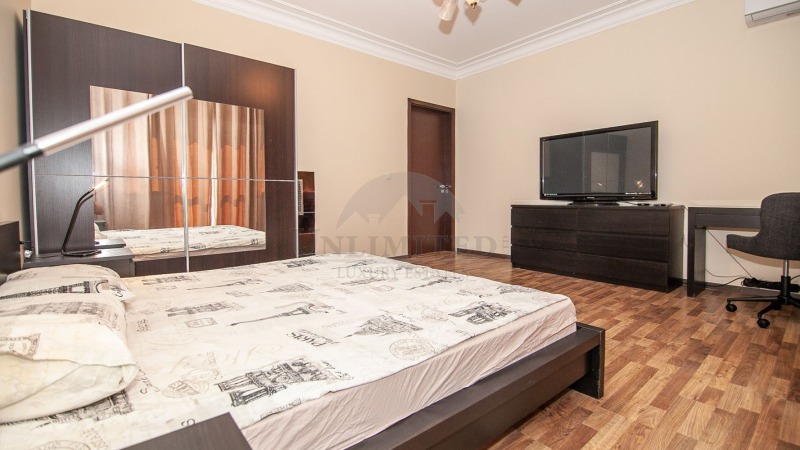 K pronájmu  2 ložnice Sofia , Centar , 140 m2 | 70205385 - obraz [7]