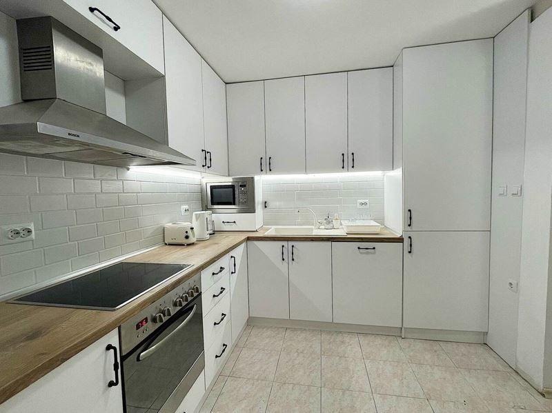 Дава под наем МНОГОСТАЕН, гр. Варна, Център, снимка 3 - Апартаменти - 54064007