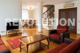 Hus Gulv m-t Dolna Traka, Varna 1
