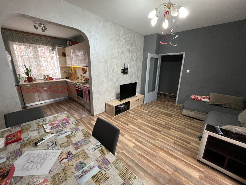 Дава под наем 2-СТАЕН, гр. Пловдив, Христо Смирненски, снимка 3 - Апартаменти - 53129408