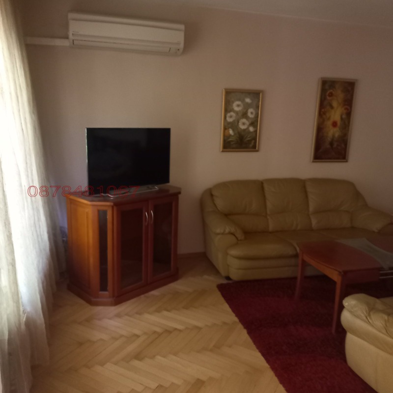 De inchiriat  2 dormitoare Plovdiv , Țentâr , 110 mp | 23314707 - imagine [2]