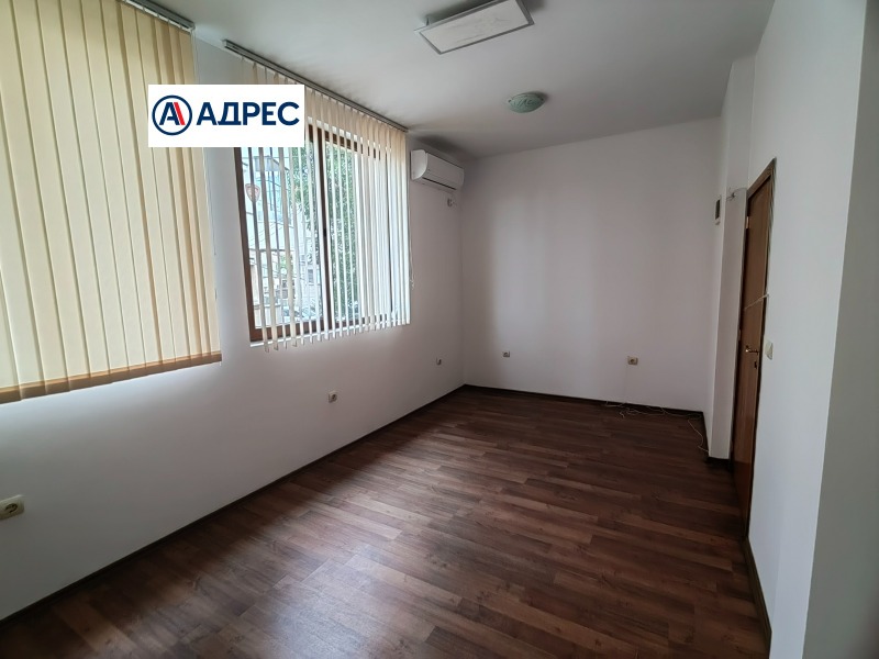 For Rent  Office region Plovdiv , Karlovo , 20 sq.m | 55903781