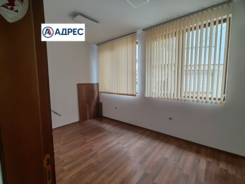 K pronájmu  Kancelář oblast Plovdiv , Karlovo , 20 m2 | 55903781 - obraz [4]