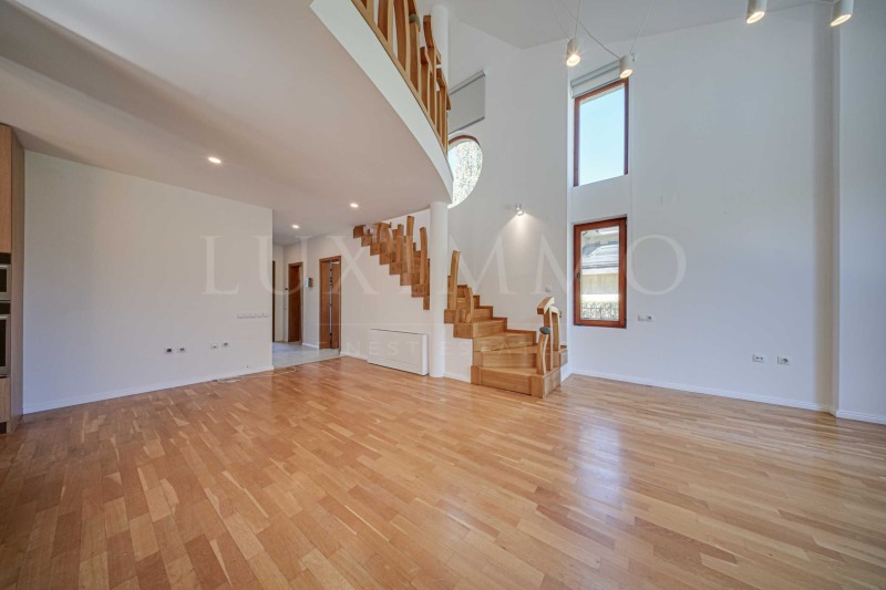 Zu vermieten  Haus Sofia , w.z.Amerikanski kolesch , 300 qm | 82500828 - Bild [17]