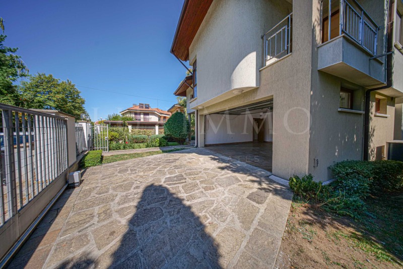 Zu vermieten  Haus Sofia , w.z.Amerikanski kolesch , 300 qm | 82500828 - Bild [10]