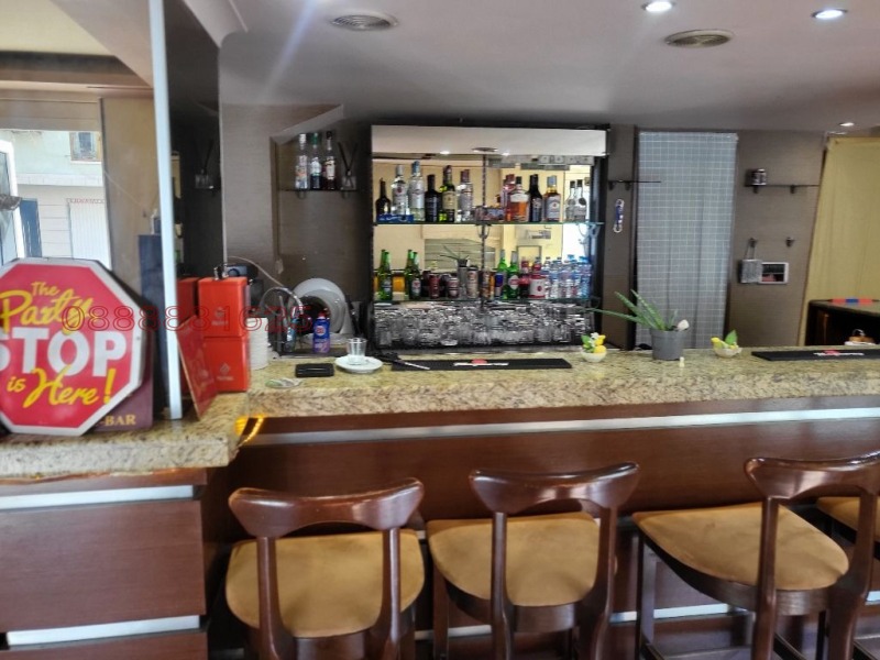 Дава под наем ЗАВЕДЕНИЕ, гр. Варна, ВИНС-Червен площад, снимка 3 - Заведения - 52912082