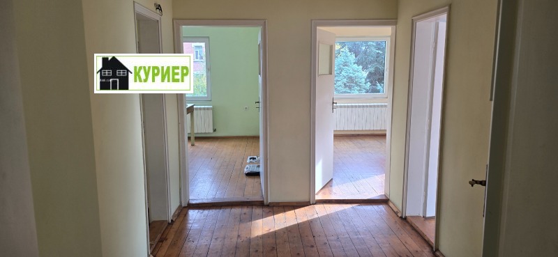 Дава под Наем ЕТАЖ ОТ КЪЩА в град Русе, Център - 140 кв.м / 434.60 € » 850 лв., Куриер 2000 ООД