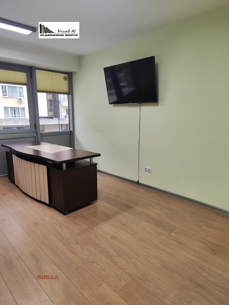 De inchiriat  Birou Sofia , Goțe Delciev , 100 mp | 31918351 - imagine [3]
