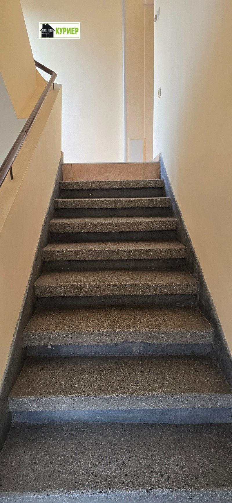 Дава под наем ЕТАЖ ОТ КЪЩА, гр. Русе, Център, снимка 12 - Етаж от къща - 52391734