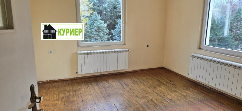 Дава под наем ЕТАЖ ОТ КЪЩА, гр. Русе, Център, снимка 3 - Етаж от къща - 52391734