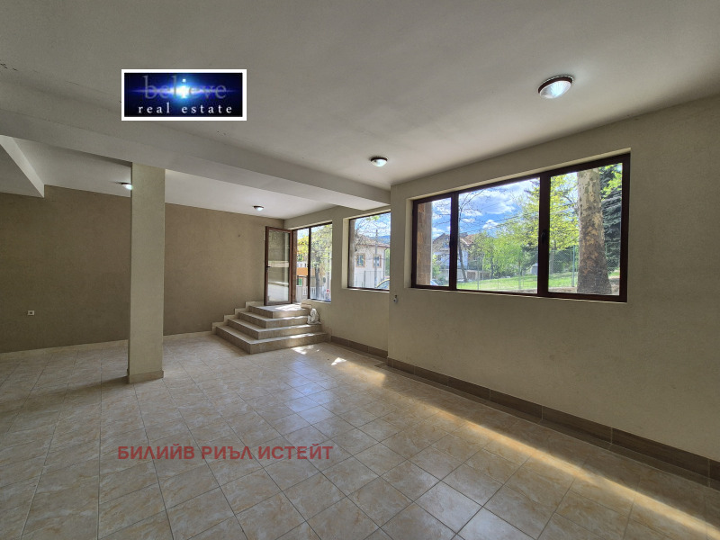 Дава под наем МАГАЗИН, гр. Велинград, област Пазарджик, снимка 5 - Магазини - 52950014