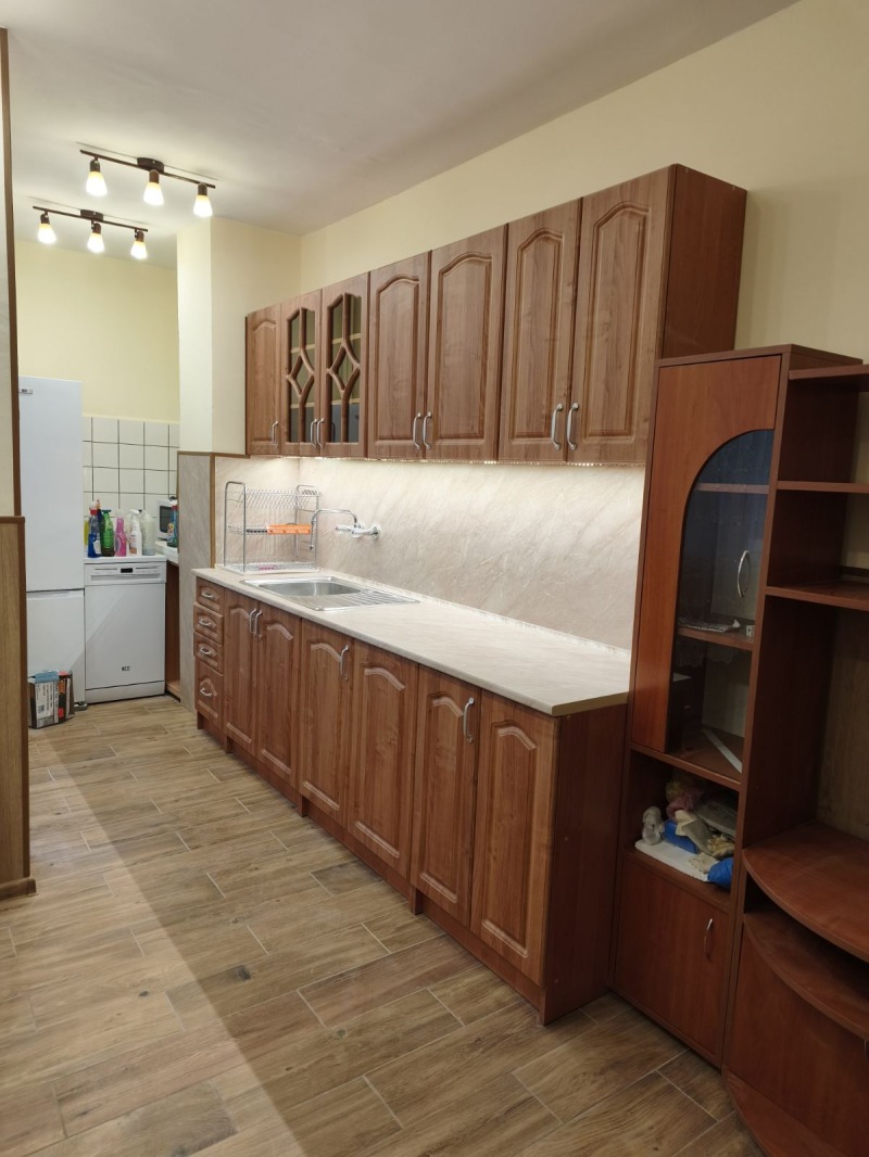 Дава под Наем 3-СТАЕН в град Плевен, Идеален център - 110 кв.м / 720 € » 1 408.20 лв., Market4Homes