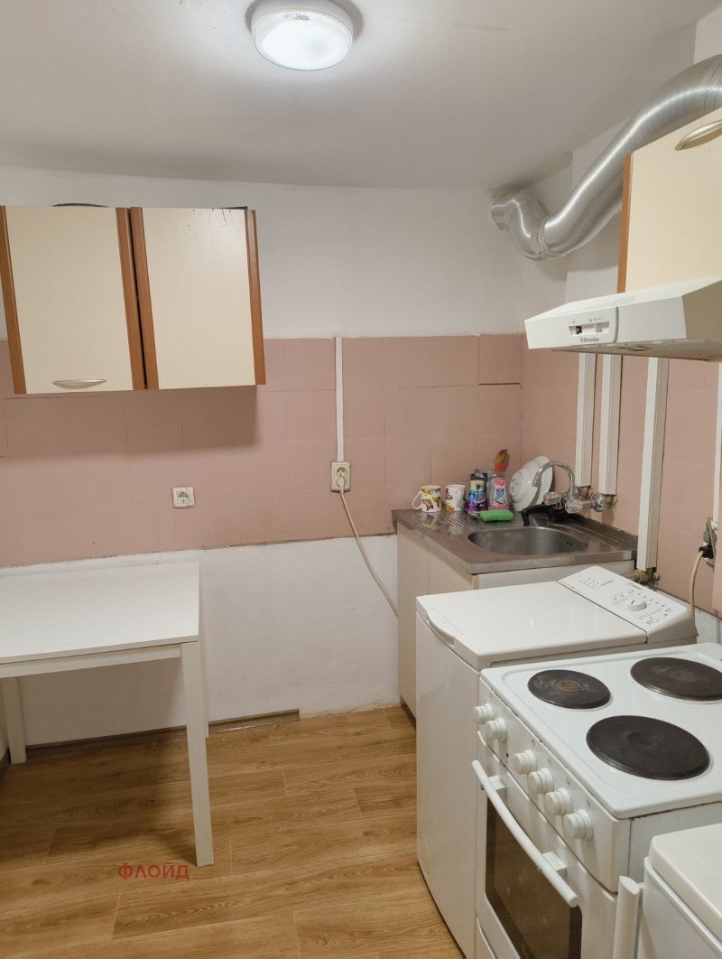 Дава под наем ЕТАЖ ОТ КЪЩА, гр. София, област София-град, снимка 4 - Етаж от къща - 52650716