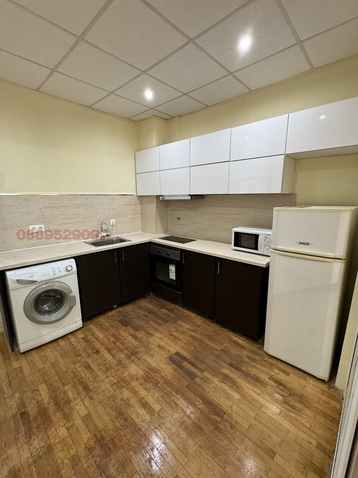 Дава под наем 3-СТАЕН, гр. София, Център