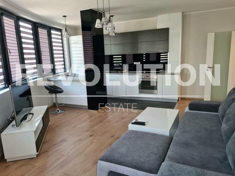 Дава под нем  2-стаен, град Варна, Младост 2 •  550 EUR • ID 50015698 — holmes.bg - [1] 