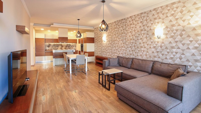 Te huur  2 slaapkamers Sofia , Iztok , 130 m² | 66167105