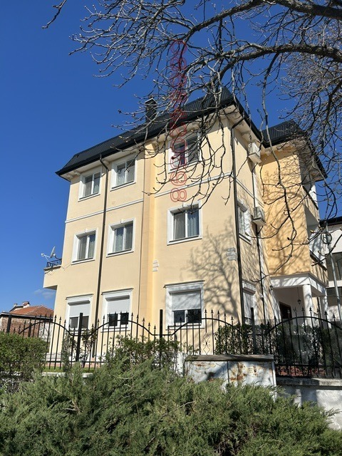 Дава под наем 3-СТАЕН, гр. Хисаря, област Пловдив, снимка 2 - Апартаменти - 54120379