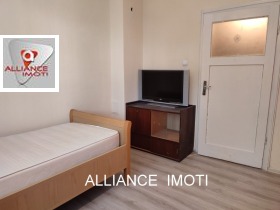 3 Schlafzimmer Lozenez, Sofia 5