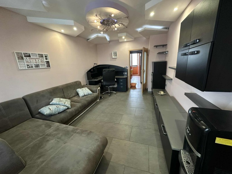 Дава под наем 3-СТАЕН, гр. Варна, Лятно кино Тракия, снимка 3 - Апартаменти - 53093696