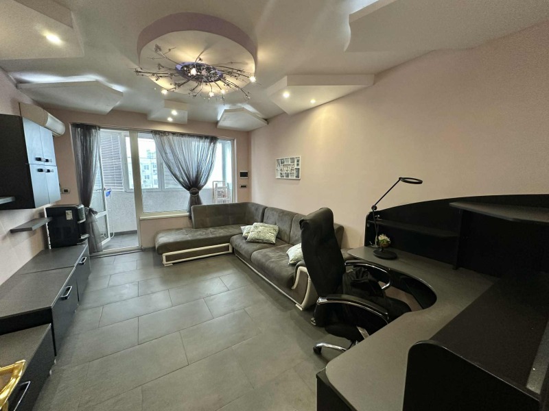 Дава под наем 3-СТАЕН, гр. Варна, Лятно кино Тракия, снимка 2 - Апартаменти - 53093696