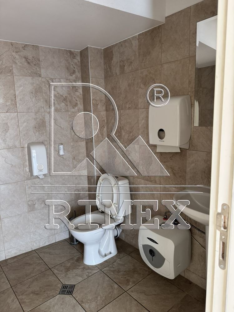 Дава под наем МАГАЗИН, гр. Пловдив, Център, снимка 5 - Магазини - 54361221