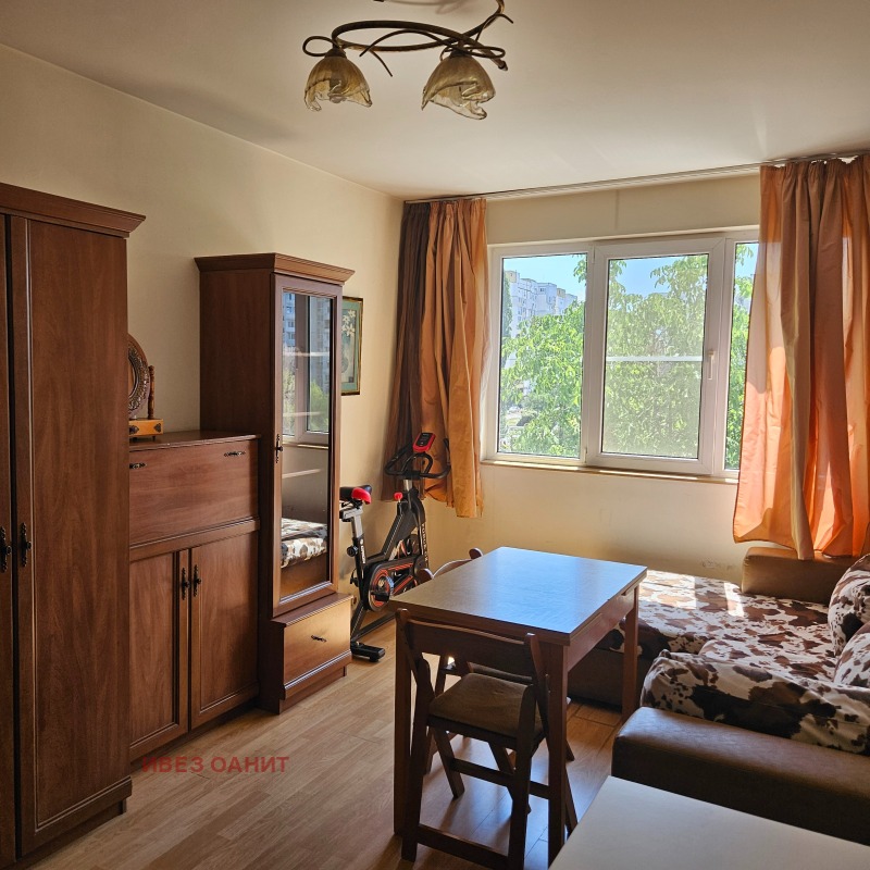 Te huur  1 slaapkamer Sofia , Ljulin 10 , 63 m² | 69317310