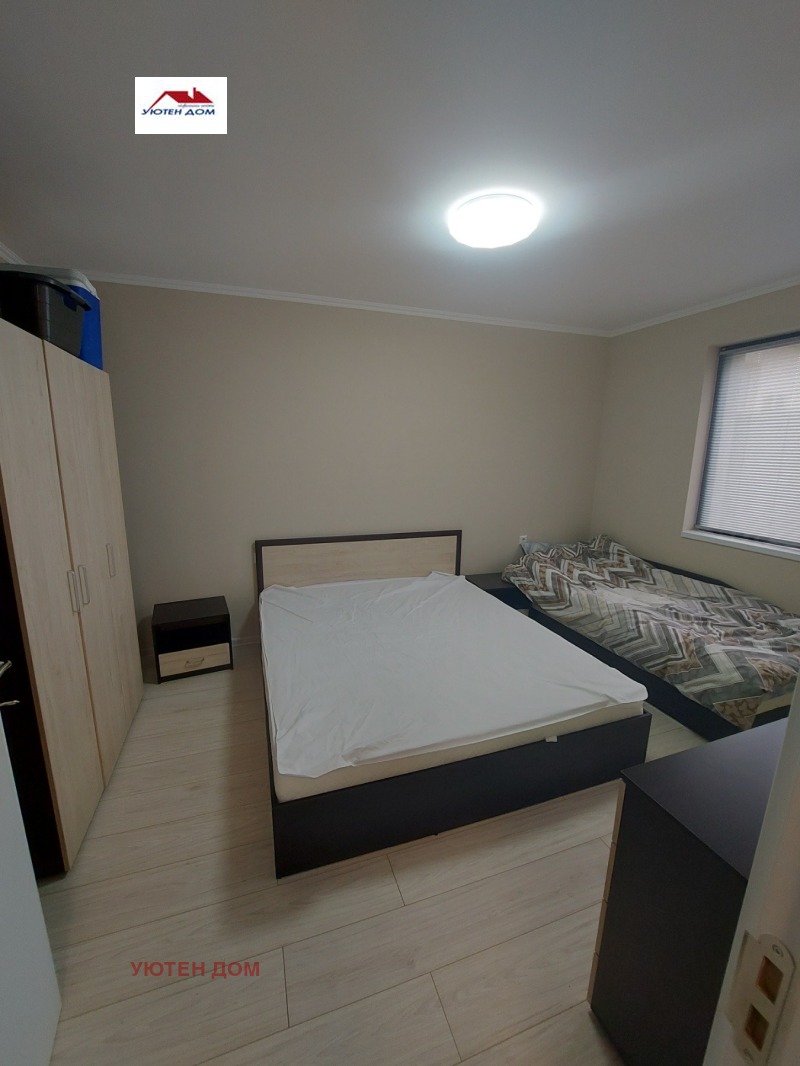 Издаје се  1 спаваћа соба Шумен , 5-ти полк , 70 м2 | 68135185 - слика [3]