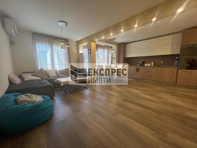 K pronájmu  3 ložnice Varna , Zavod Družba , 140 m2 | 30991998