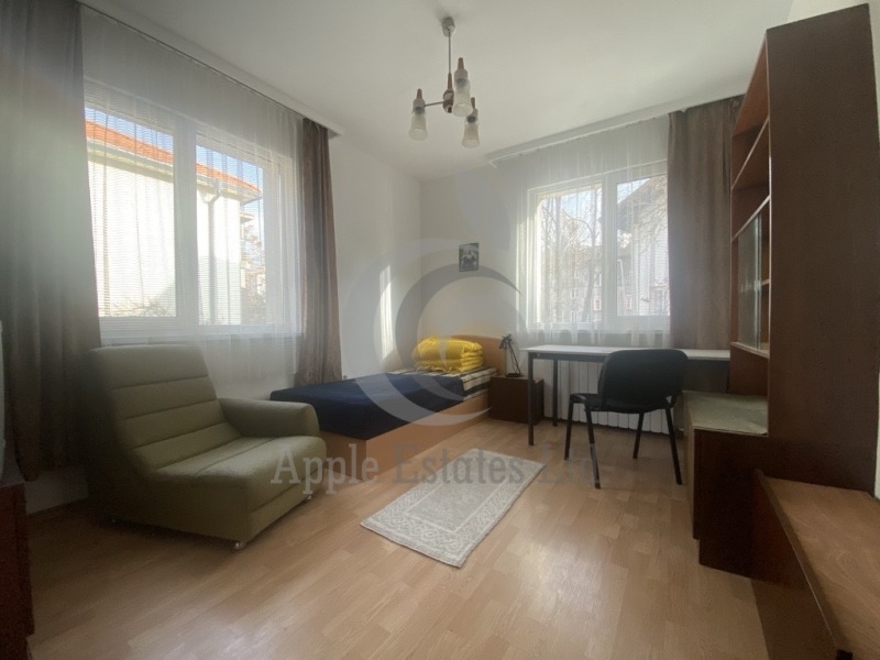 Дава под наем 3-СТАЕН, гр. София, Лозенец, снимка 3 - Апартаменти - 52640615