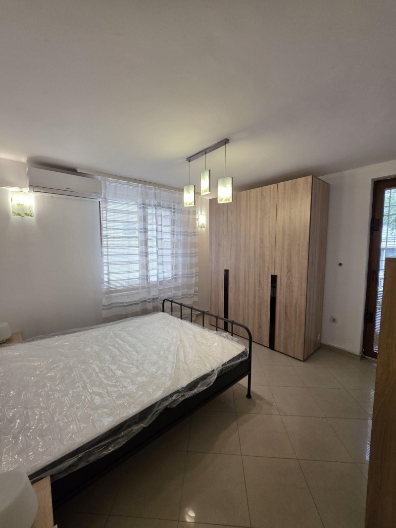 K pronájmu  3 ložnice Sofia , Iztok , 150 m2 | 81953519 - obraz [10]