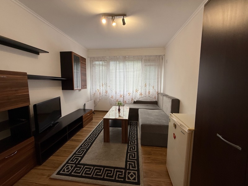 Дава под наем 1-СТАЕН, гр. Варна, Левски 1