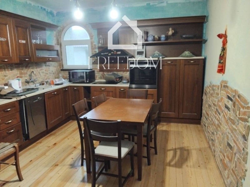 Дава под наем КЪЩА, гр. Варна, м-т Ален мак, снимка 4 - Къщи - 52925577