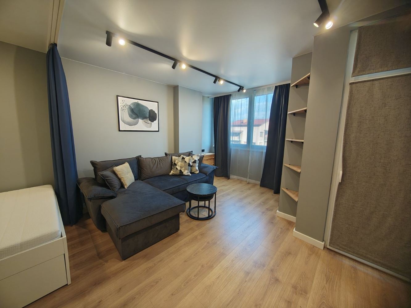 Дава под наем 2-СТАЕН, гр. София, Бенковски