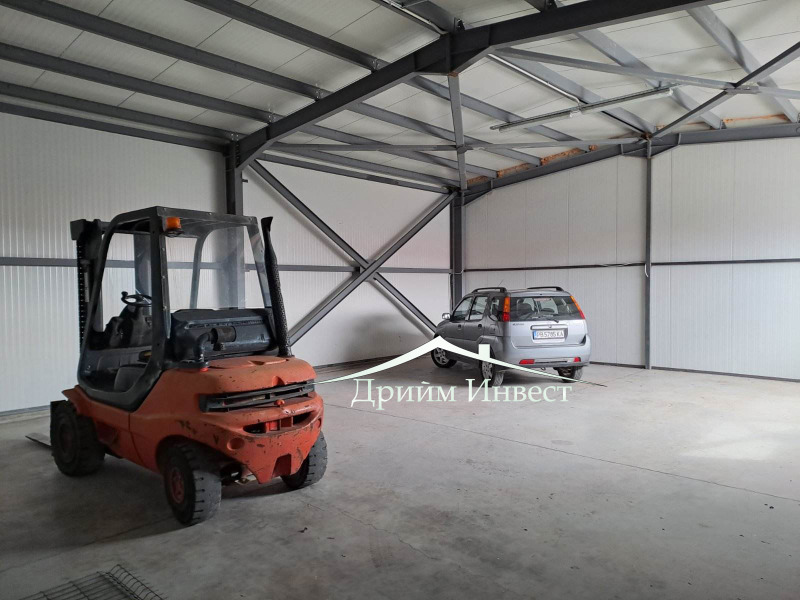 Дава под Наем СКЛАД в град Пловдив, Индустриална зона - Юг - 110 кв.м / 550 € » 1 075.71 лв., ДРИЙМ ИНВЕСТ