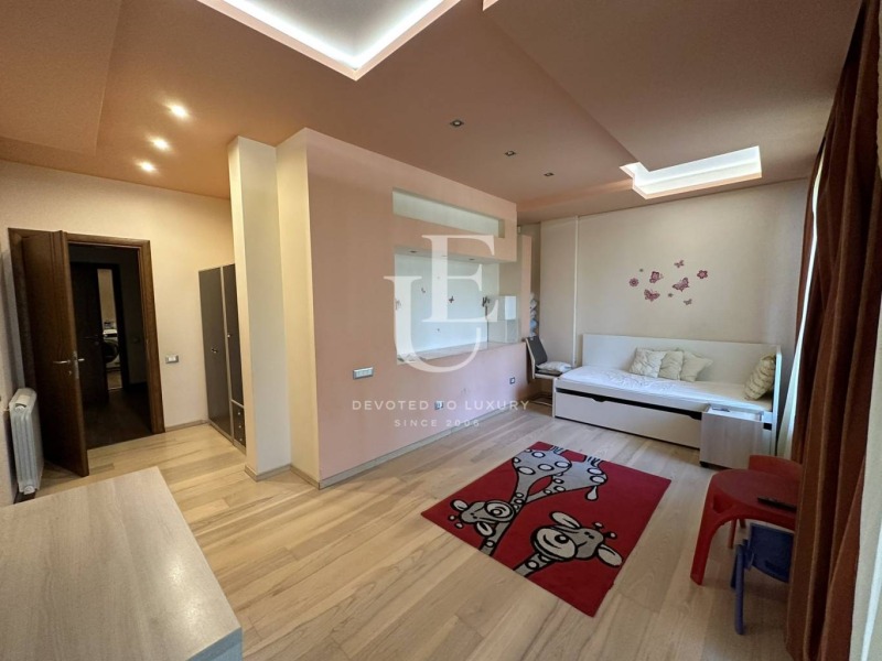 Te huur  3 slaapkamers Sofia , Vitosja , 285 m² | 37115418 - afbeelding [12]