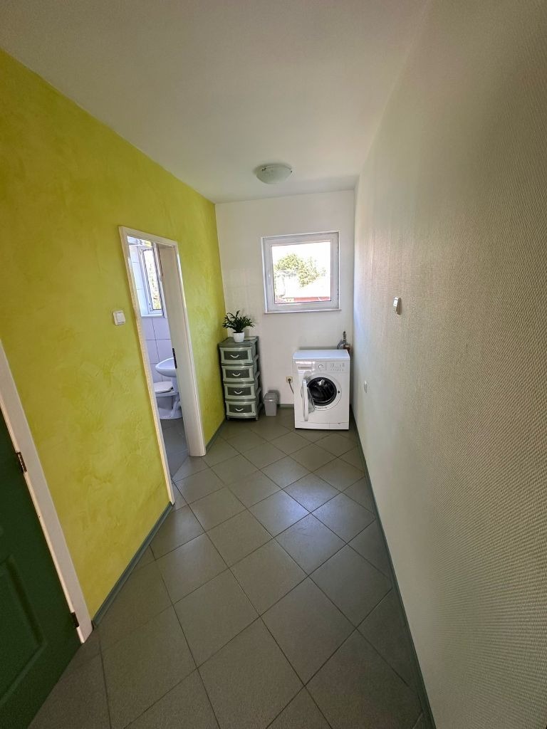 Издаје се  1 спаваћа соба Софија , Драгалевци , 90 м2 | 78171689 - слика [4]